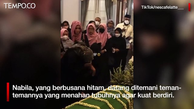 Datangi Gedung Pakuan, Nabila Ishma Berbicara di Depan Peti Jenazah Eril
