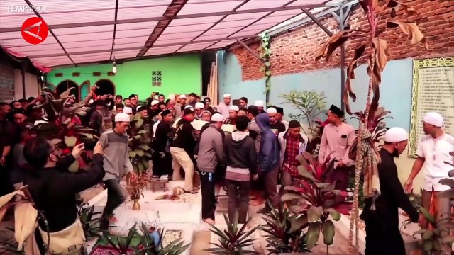 Kronologi Dua Suporter Persib Tewas Berdesakan di Stadion GBLA Bandung0