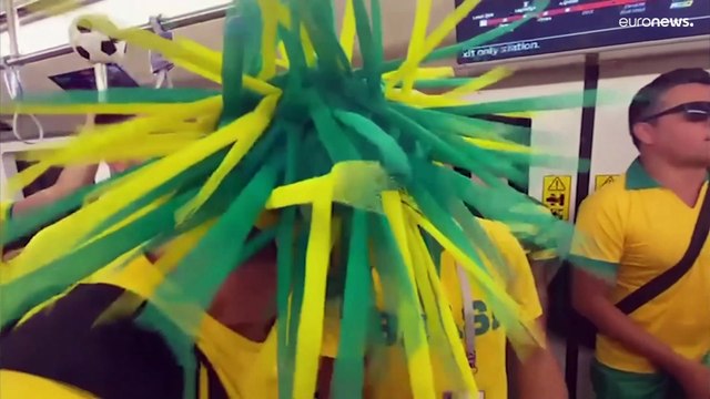 أجواء حماسية لجماهير المنتخب البرازيلي قبل مباراة صربيا