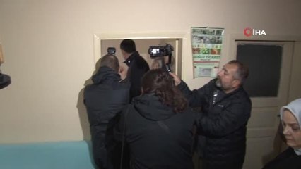 Bakan Kurum depremde zarar gören yapıları inceledi