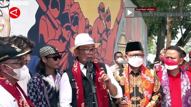 Adu Gaya Ridwan Kamil dan Bonge di Panggung Terapung Situ Rawa Kalong