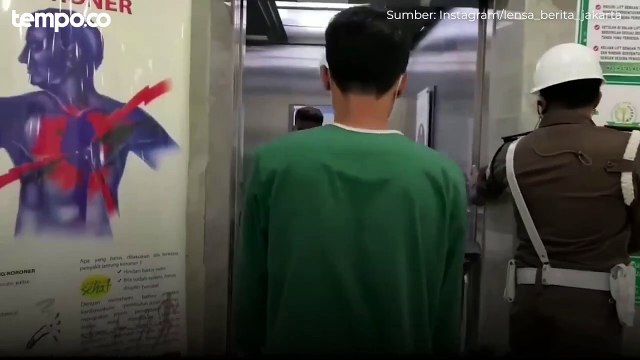 Gaya Surya Darmadi Berbaring di Kasur Hendak Dibawa ke ICU