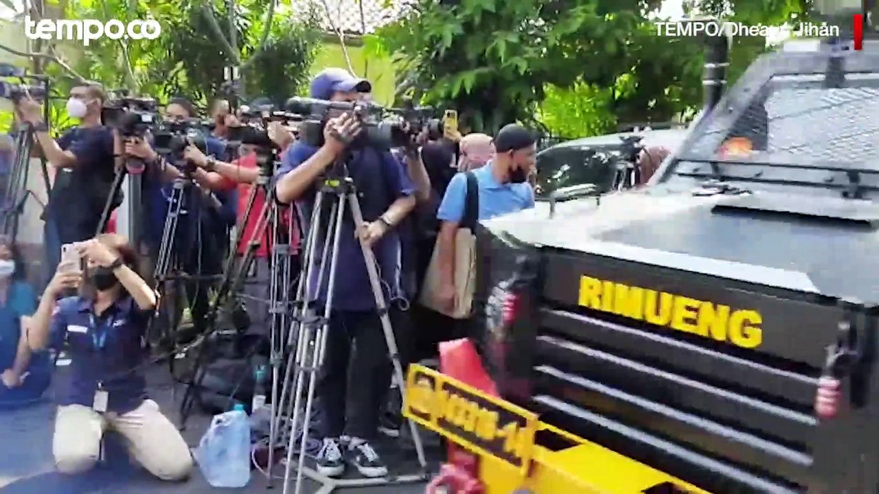 Kecewa Dilarang Ikuti Rekonstruksi Pembunuhan, Pengacara Brigadir J Mau Lapor Jokowi