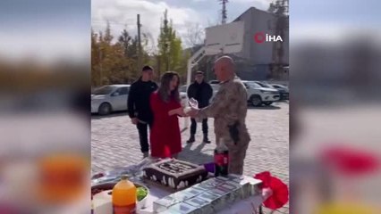 Hakkari Emniyetinden öğretmenlere sürpriz hediyeler