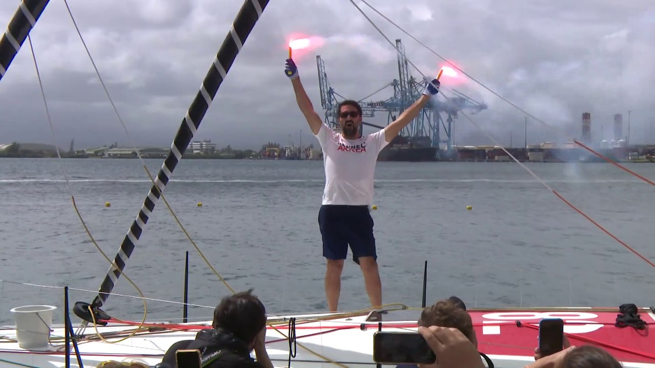Route du Rhum - Destination Guadeloupe 2022 - Arrivée de Yoann Richomme - Interview Ponton