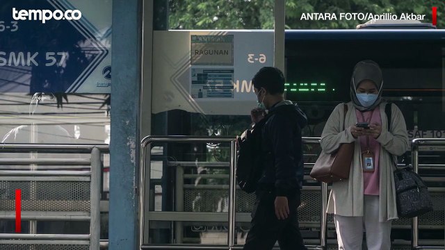 Sistem Pembayaran Baru Sebabkan Penumpang Antre Panjang, Transjakarta Akan Evaluasi