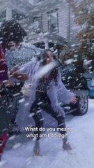 Inilah Cara Mudah Berjalan Diatas Salju Menggunakan Heels