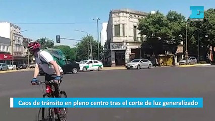 Caos de tránsito en pleno centro tras el corte de luz generalizado