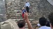 Une touriste espagnole huée par les Mexicains après avoir escaladé et dansé sur une pyramide maya