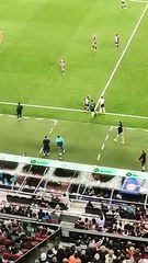 Bruna Vilamala recibe la ovación de la tarde del Barça en la Champions femenina