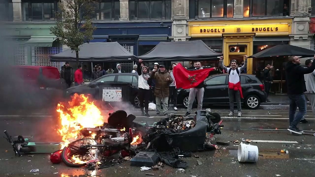 Emeutes dans le centre de Bruxelles après Belgique-Maroc