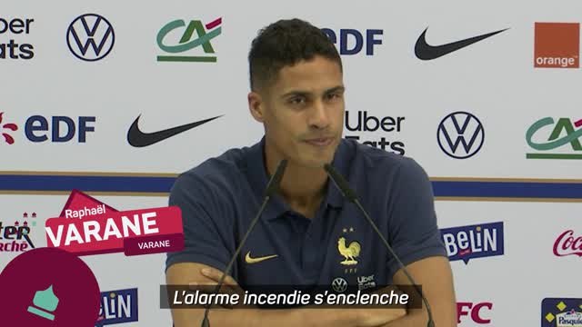 France - Stoppé dans son élan par l'alarme incendie, le clin d'oeil sympa de Varane à Adil Rami