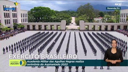 Bolsonaro é elogiado por comandante do Exército