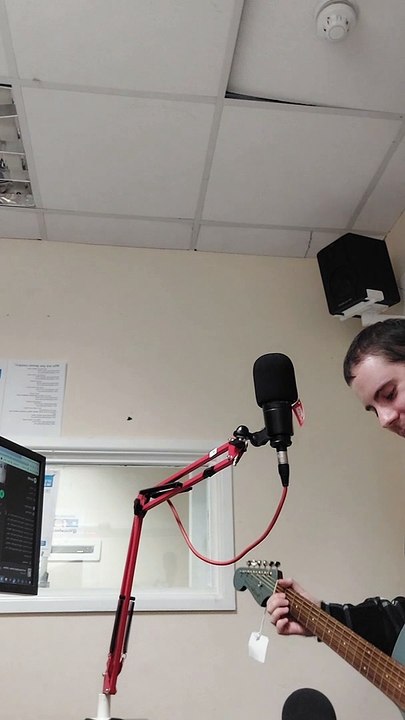 'Cat food' live on Voice FM - 24 hour give a gift Southampton