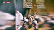 Müslümanlar şiddetli yağış altında Kabe'yi tavaf etti