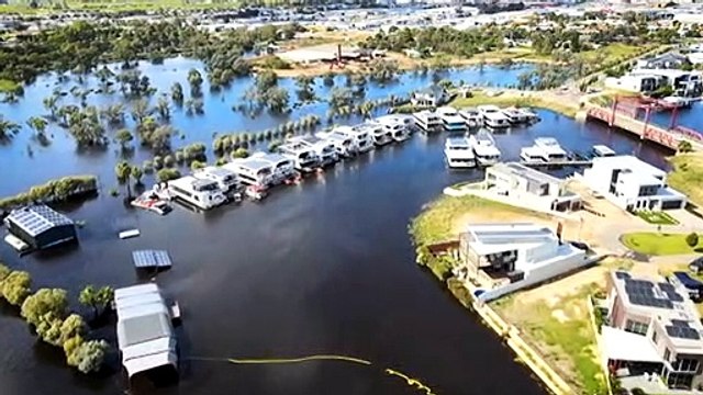Emergency flood evacuation issued for Mildura, Victoria