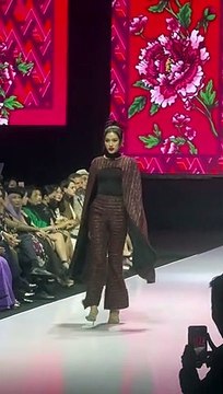 Đỗ Thị Hà xuất hiện với vị trí First Face, tất bật với nhiều dự án gần cuối nhiệm kỳ