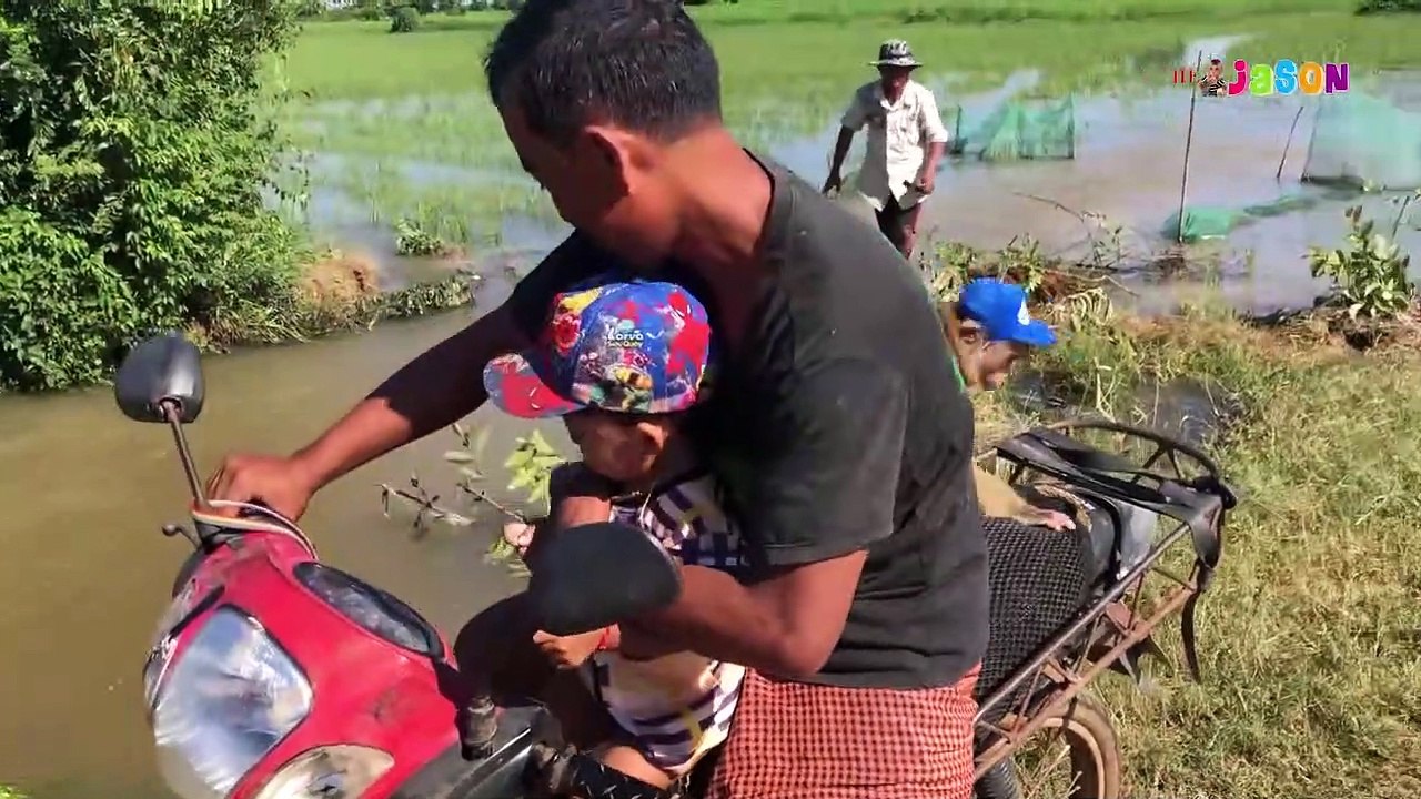 berburu bersama monyet