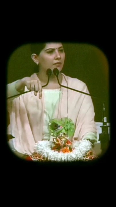 KISI KO BHI NICHA NHI DEKHANA CAHE YAI