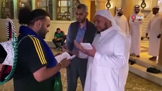 Katar 2022 Dünya Kupası’nda Brezilyalı aile ve Meksikalı taraftar Müslüman oldu