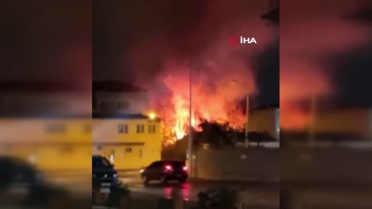 Bursa'da evlere çok yakın olan ağaçlık alanda yangın