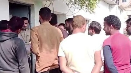 भिंड: बिजली कटौती को लेकर व्यापारियों ने विद्युत विभाग का किया घेराव