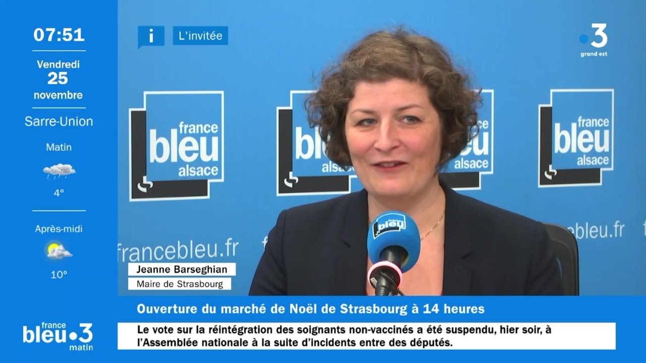 La maire de Strasbourg Jeanne Barseghian le jour de l'ouverture du marché de Noël