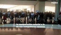 Dependientas de Inditex se manifiestan en A Coruña para pedir la equiparación salarial a la de sus compañeros varones