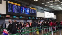 Covid-19: Máscara regressa a aviões e aeroportos do Brasil