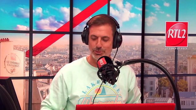 PÉPITE - Angèle en live et en interview dans Le Double Expresso RTL2 (25/11/22)