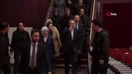 Cumhurbaşkanı Erdoğan: "Dünyadaki insan hakları örgütleri nerede? Bunların hiçbirinin Diyarbakır annelerini ziyaret ettiklerini gördünüz mü?"