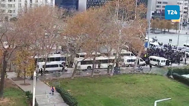 25 Kasım yürüyüşü öncesi polis ekipleri Gezi Parkı'nda toplantı yaptı