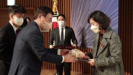 [서울] 서울시, 1만 시간 봉사왕 등 유공자 표창 수여 / YTN