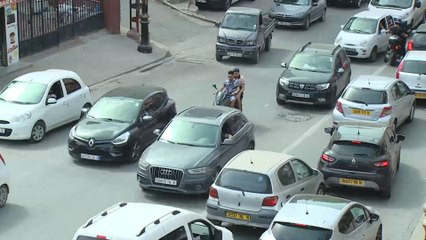 بعد منع لسنوات.. الجزائر تسمح باستيراد السيارات المستعملة لأقل من ثلاث سنوات