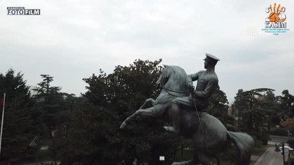 Polislerden kadına karşı şiddetle mücadeleye destek klibi