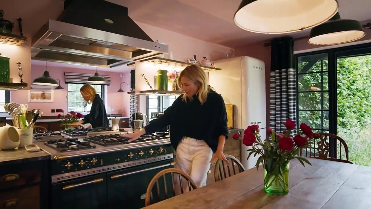 Sienna Miller nous fait visiter son cottage dans la campagne anglaise