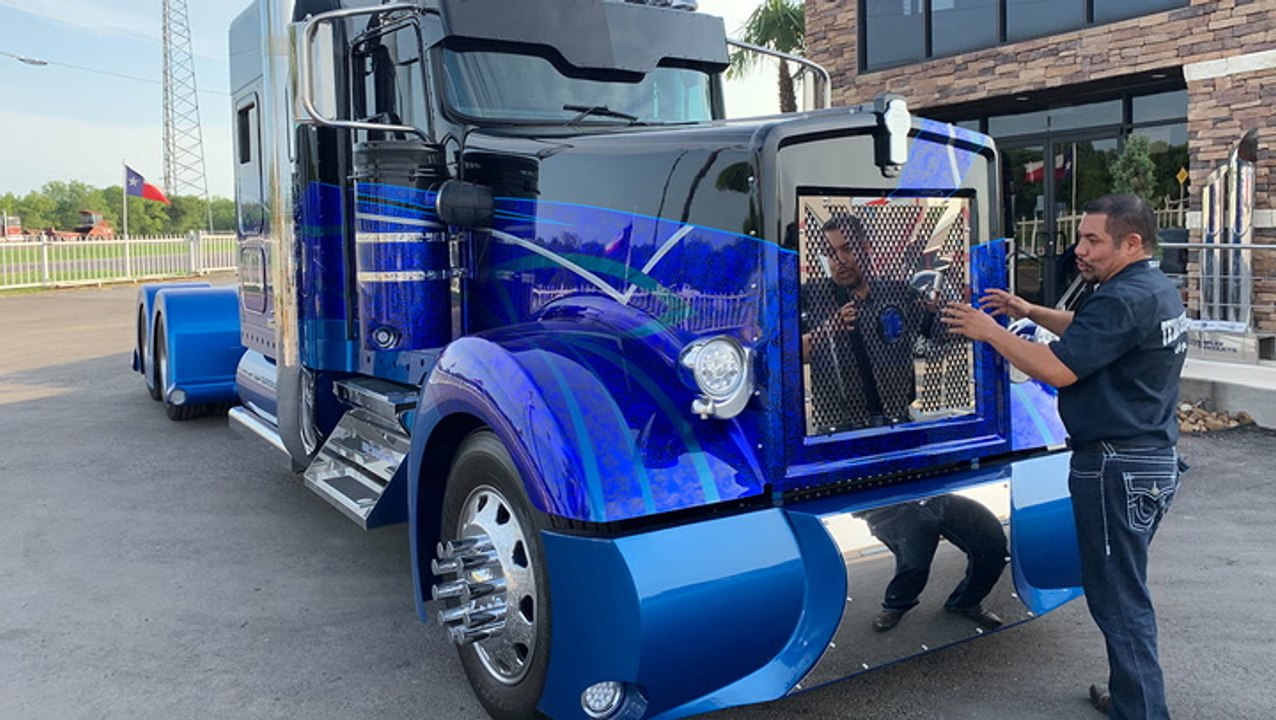 The World’s Most Modified Truck | RIDICULOUS RIDES - video Dailymotion