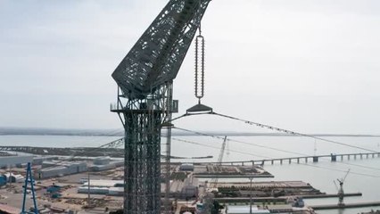 Endesa renueva 15.000 metros de cableado de las torres de la Bahía de Cádiz