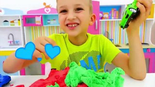 Vlad and Niki learn to make toys from Kinetic Sand