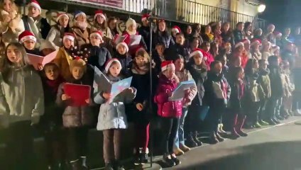 Aulas Corales encienden la Navidad en León