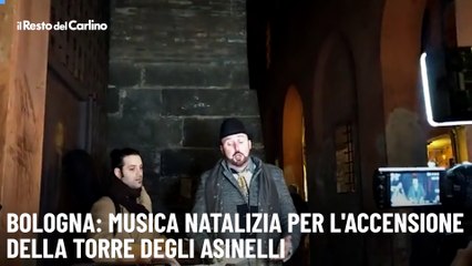 Bologna: musica natalizia per l'accensione della Torre degli Asinelli
