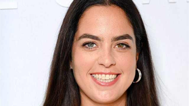 VOICI : Anouchka Delon pose sur un rare cliché avec son père Alain Delon et son fils Lino