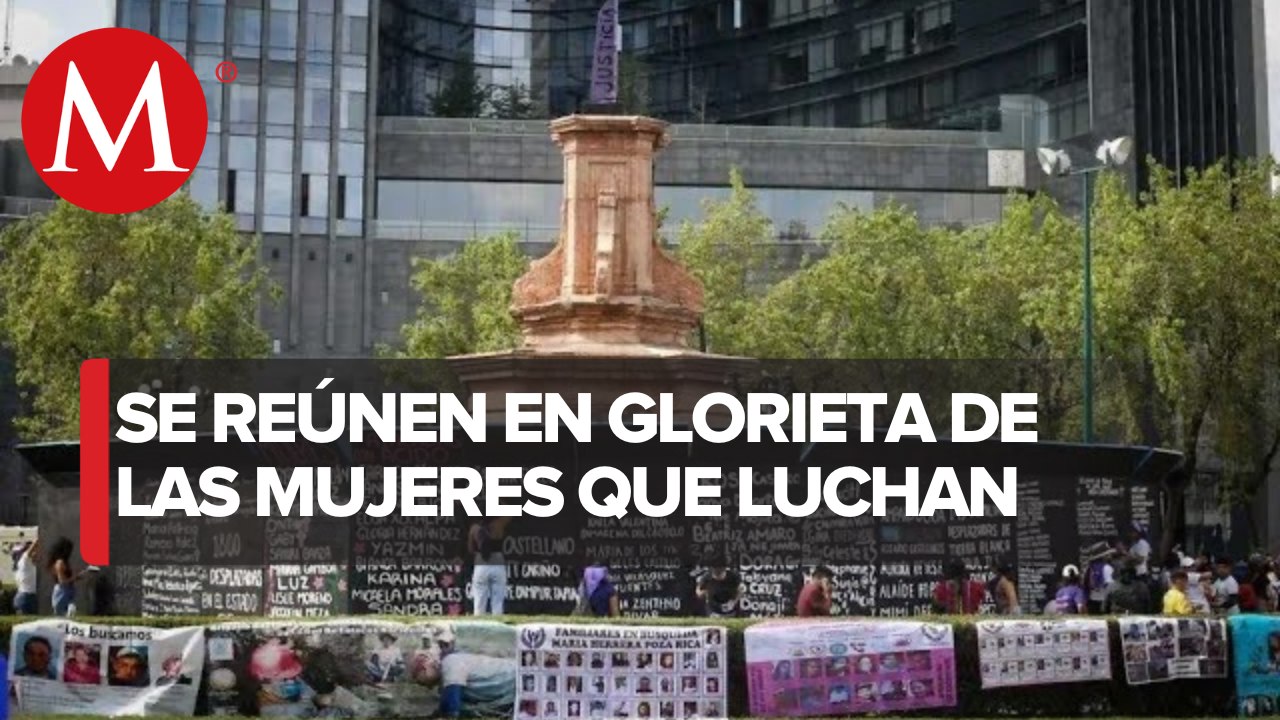 Colectivos colocan imágenes de víctimas de violencia en Glorieta de las Mujeres que Luchan