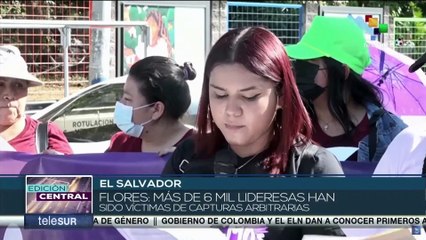 Colectivos feministas se movilizaron frente al Congreso salvadoreño como  denuncia por la violencia