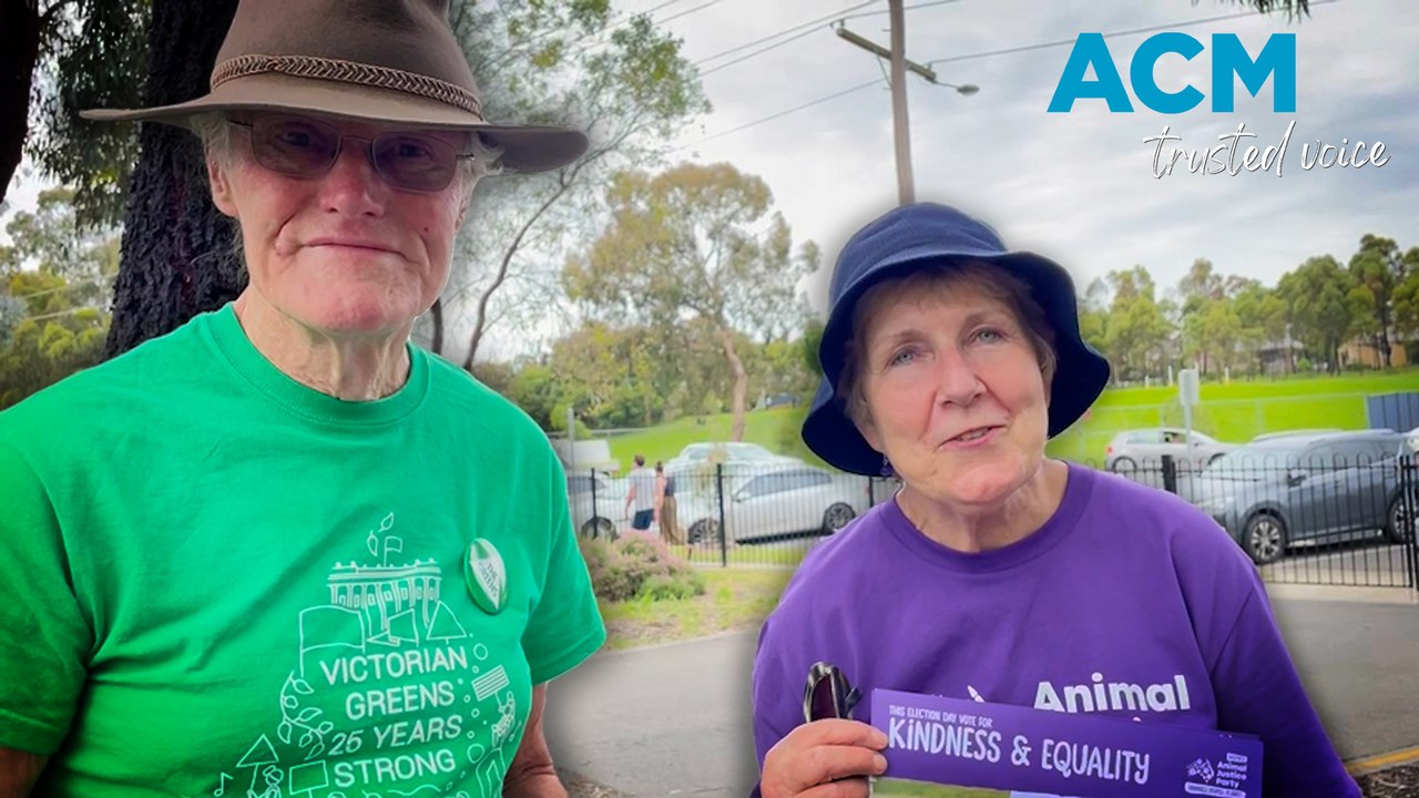 Volunteers reflecting on respectful behaviour at polls