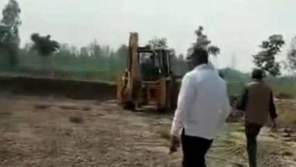 सहारनपुर: 16 बीघा भूमि पर काटी गई अवैध कॉलोनी, चला प्राधिकरण का बुलडोजर