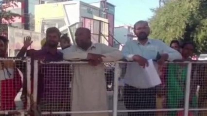 छिंदवाड़ा: मूलभूत सुविधाओं से वंचित वार्डवासी, कलेक्ट्रेट में किया प्रदर्शन