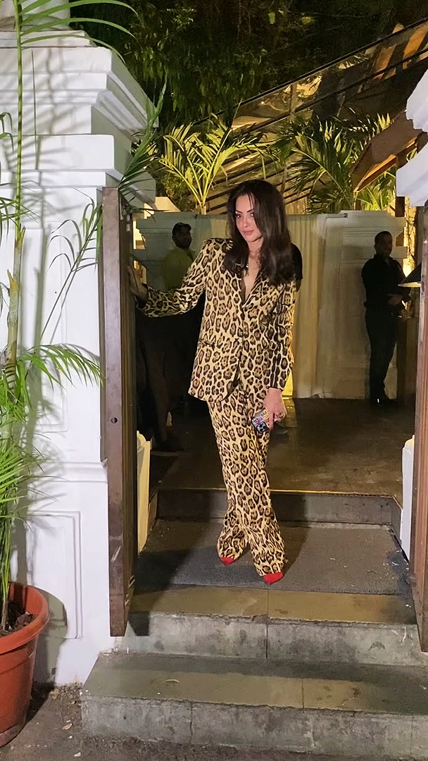 नशे में धुत सोहेल खान की Ex-वाइफ ढंग से खड़ी भी नहीं हो पाईं, लोग बोले-इतनी पीती ही क्यों हो?