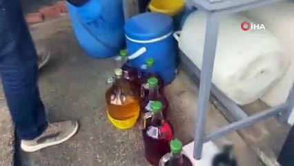 Evlerini sahte alkol üretim tesisine çevirmişler