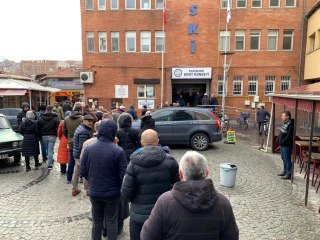 Eskişehir'de su zammı kararı sonrası kuyruklar daha da uzadı